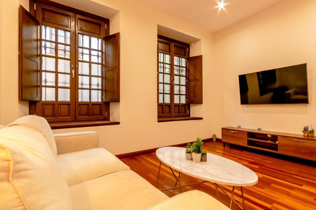 Pedro Nino Eleven Suites เซบีญา ภายนอก รูปภาพ